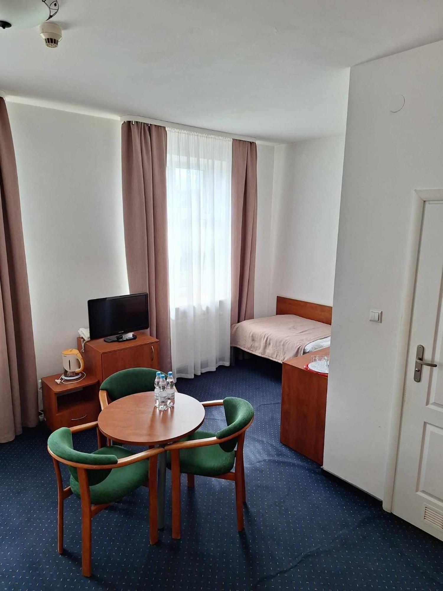 Hotel *** NAT Krynica Zdrój Exterior foto