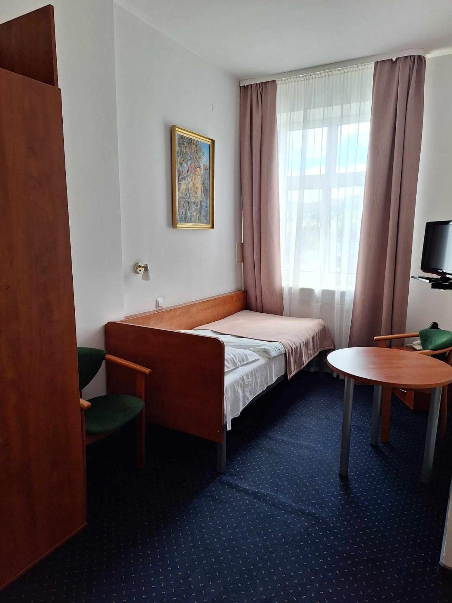 Hotel *** NAT Krynica Zdrój Exterior foto