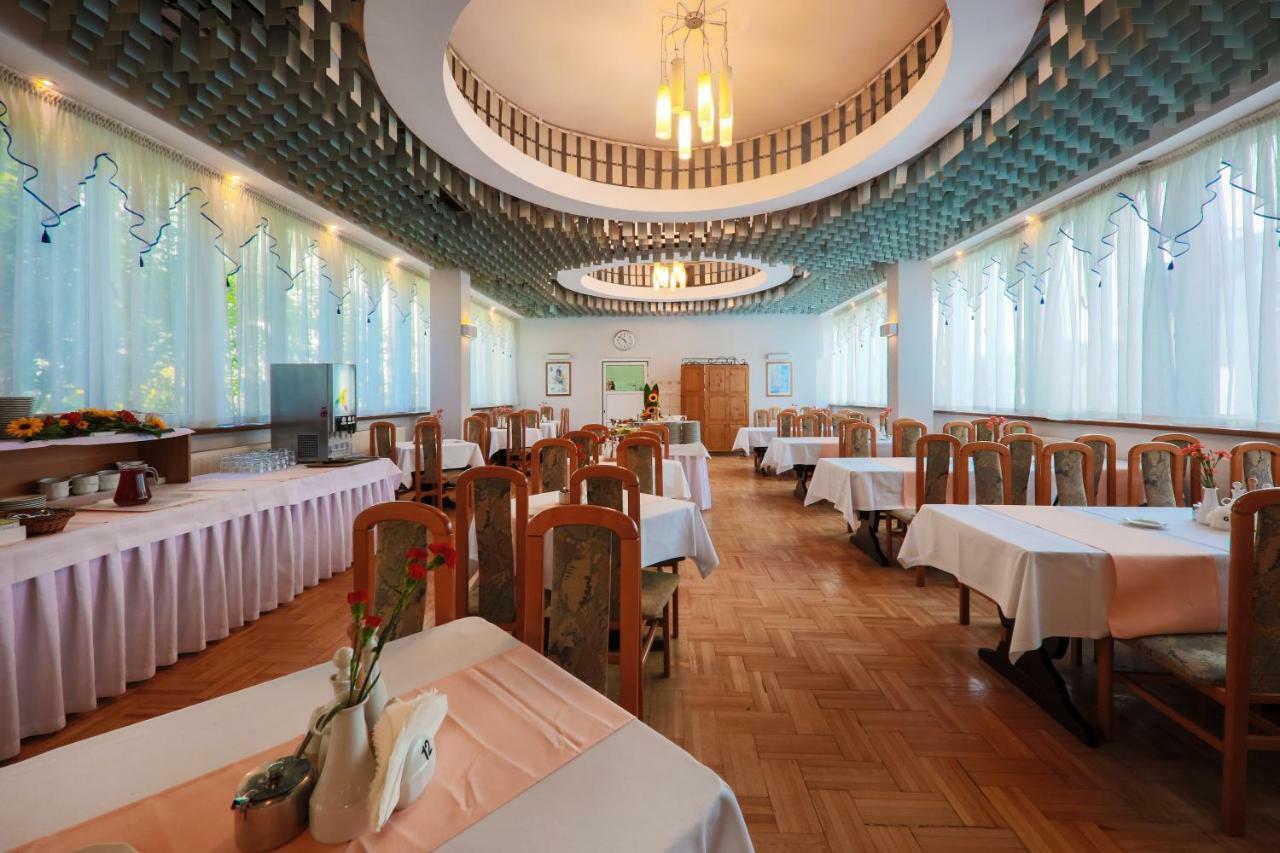 Hotel *** NAT Krynica Zdrój Exterior foto